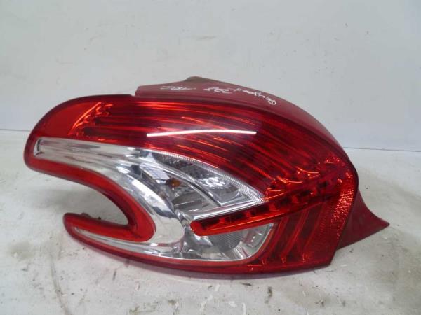 FEU ARRIERE GAUCHE PEUGEOT 208 3/2012-7/2015 - Vue 1